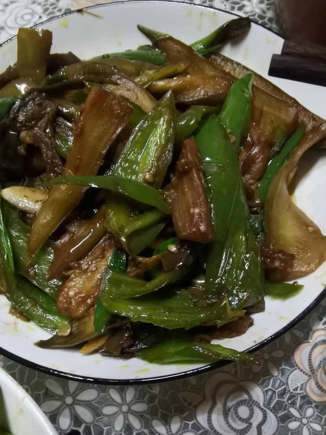 这么炒的青椒炒茄子，饭可以多吃两碗