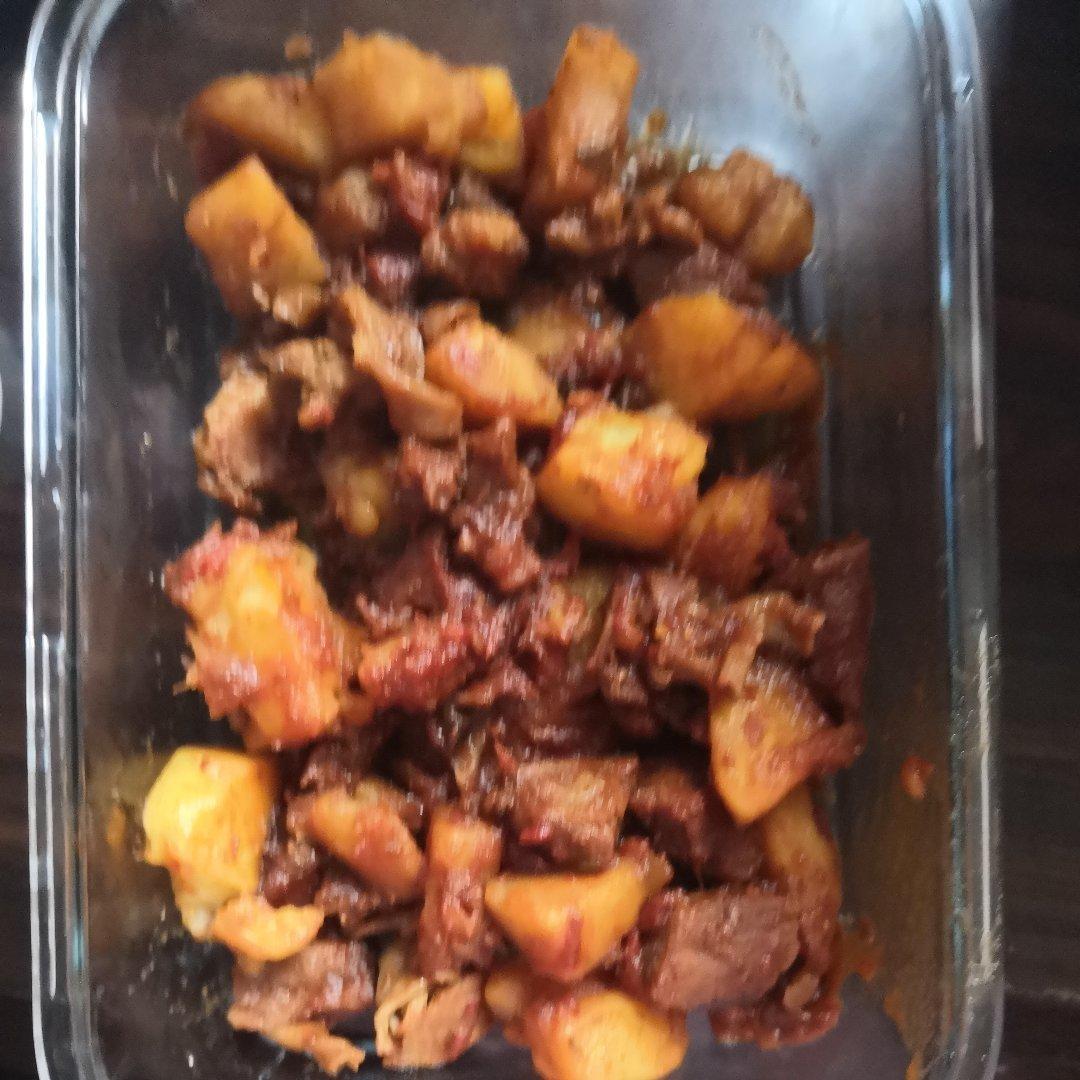 番茄土豆炖牛腩