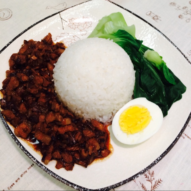 洋葱酥卤肉饭