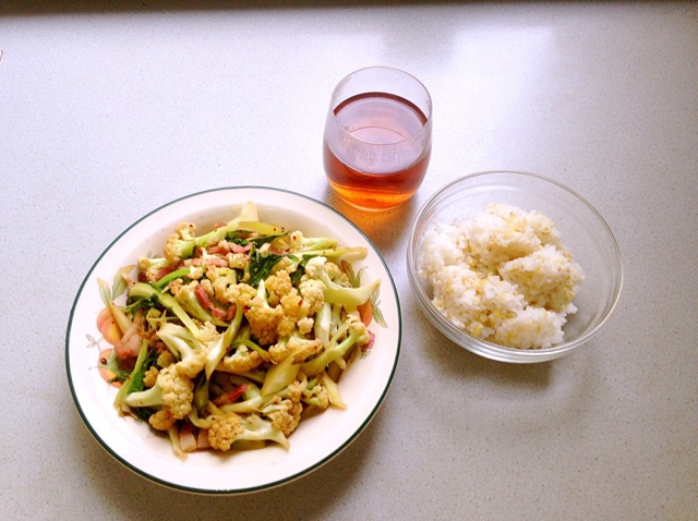 腊肉炒有机花菜