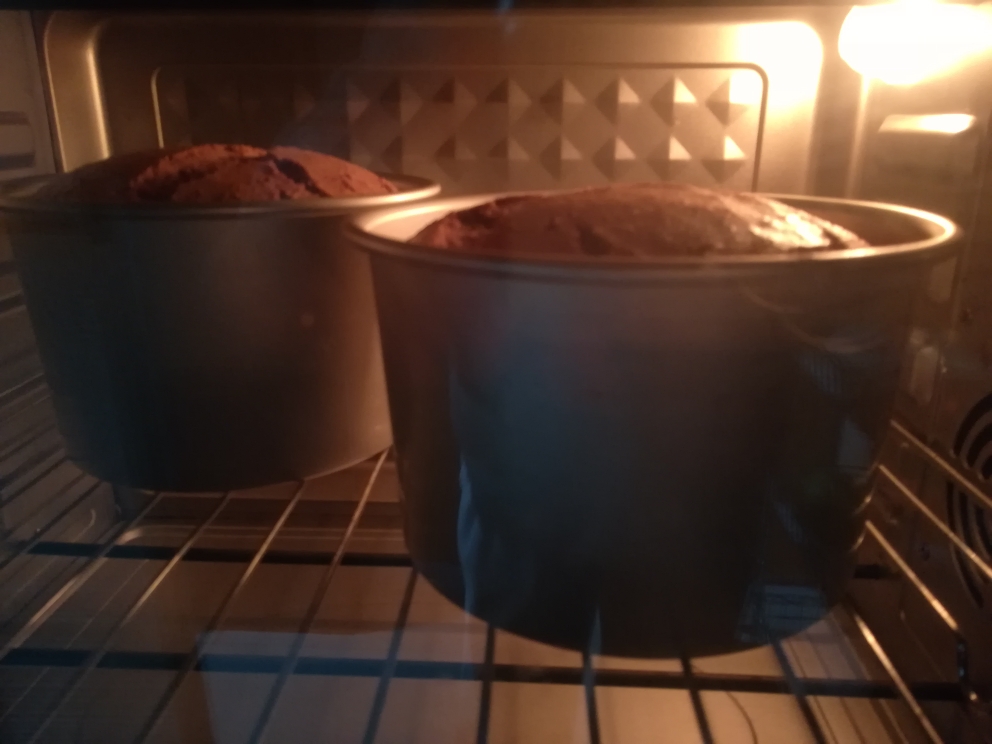 巧克力戚风蛋糕坯6寸（非常成功）的做法 步骤8