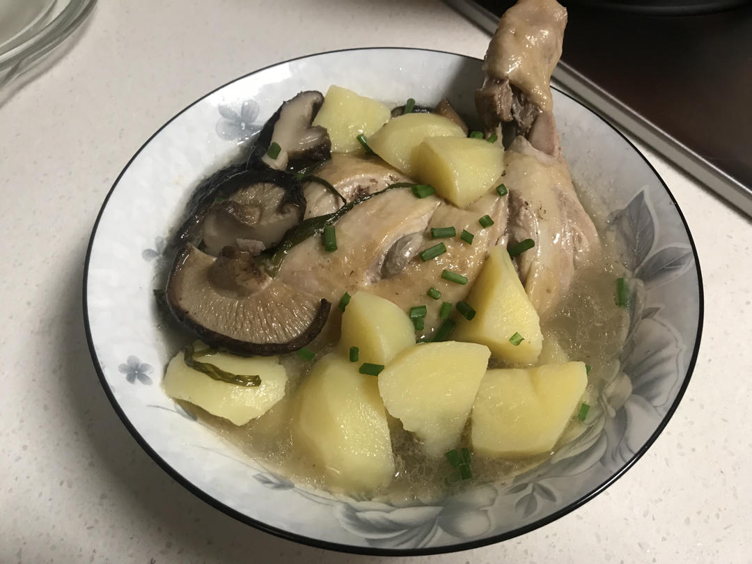 最简单好味的鸡腿汤