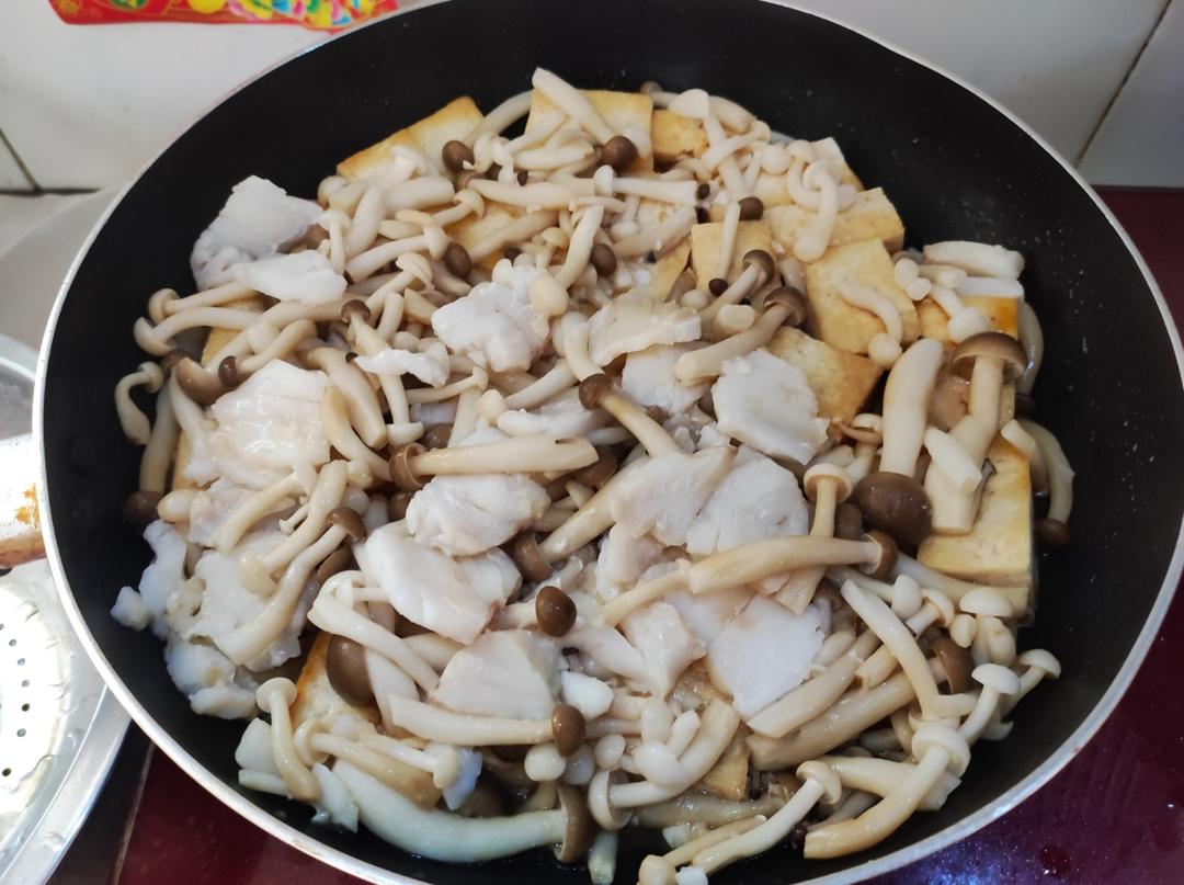 杂菌焖豆腐