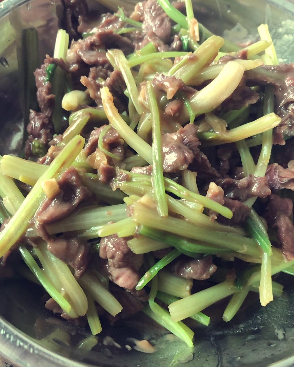 芹菜炒牛肉