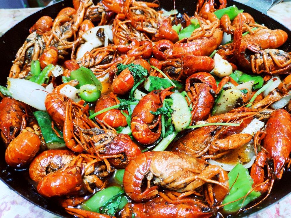 十三香小龙虾【曼食慢语】