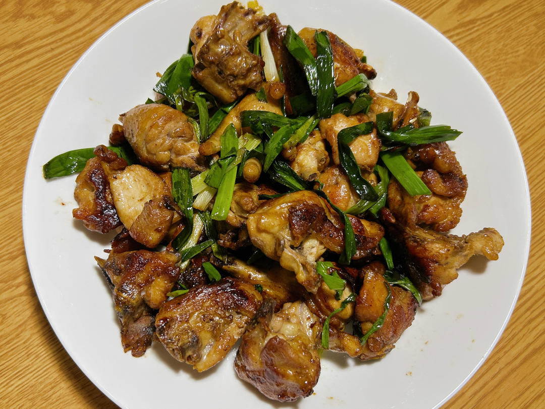 炒鸡香的农家姜葱炒鸡