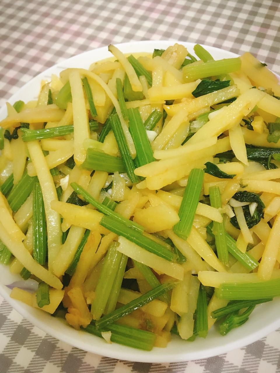 完美de幸福做的土豆炒芹菜