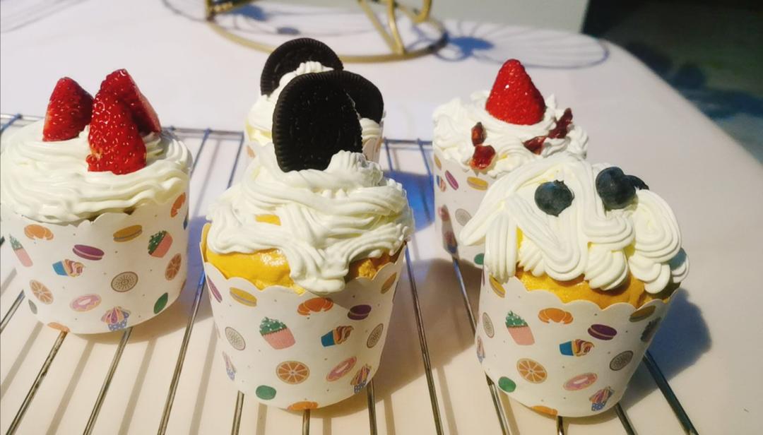 纸杯蛋糕 8寸戚风蛋糕的量