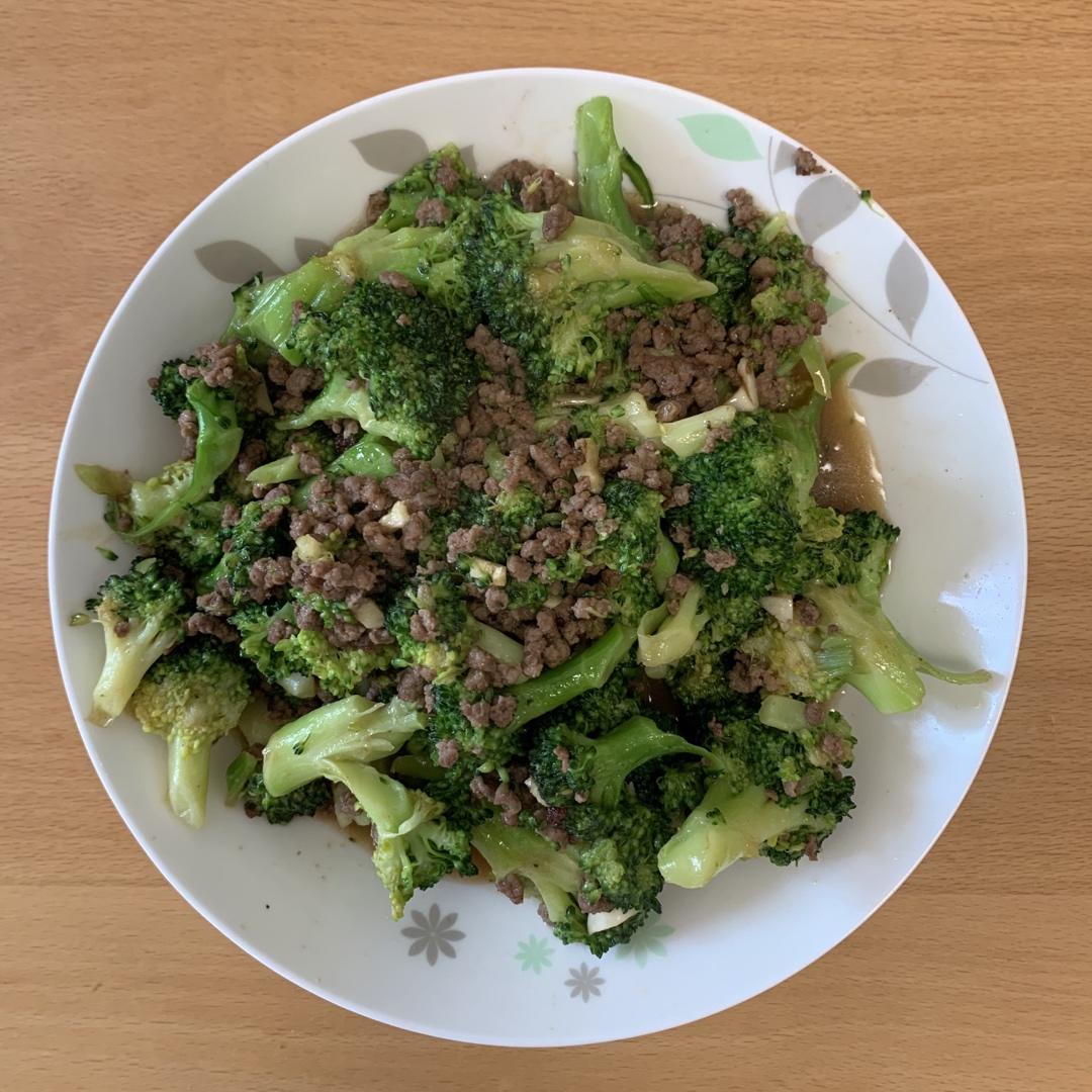 好吃到爆的耗油蒜蓉西兰花(从不修图，喜欢请关注)