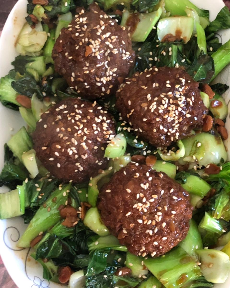 四喜丸子/红烧狮子头 Chinese Meatballs
