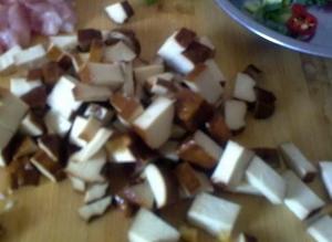 雪菜米豆腐丁的做法 步骤3