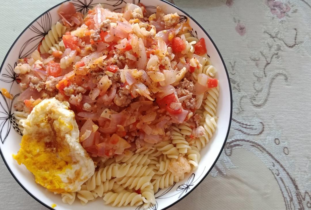 番茄肉酱意大利面