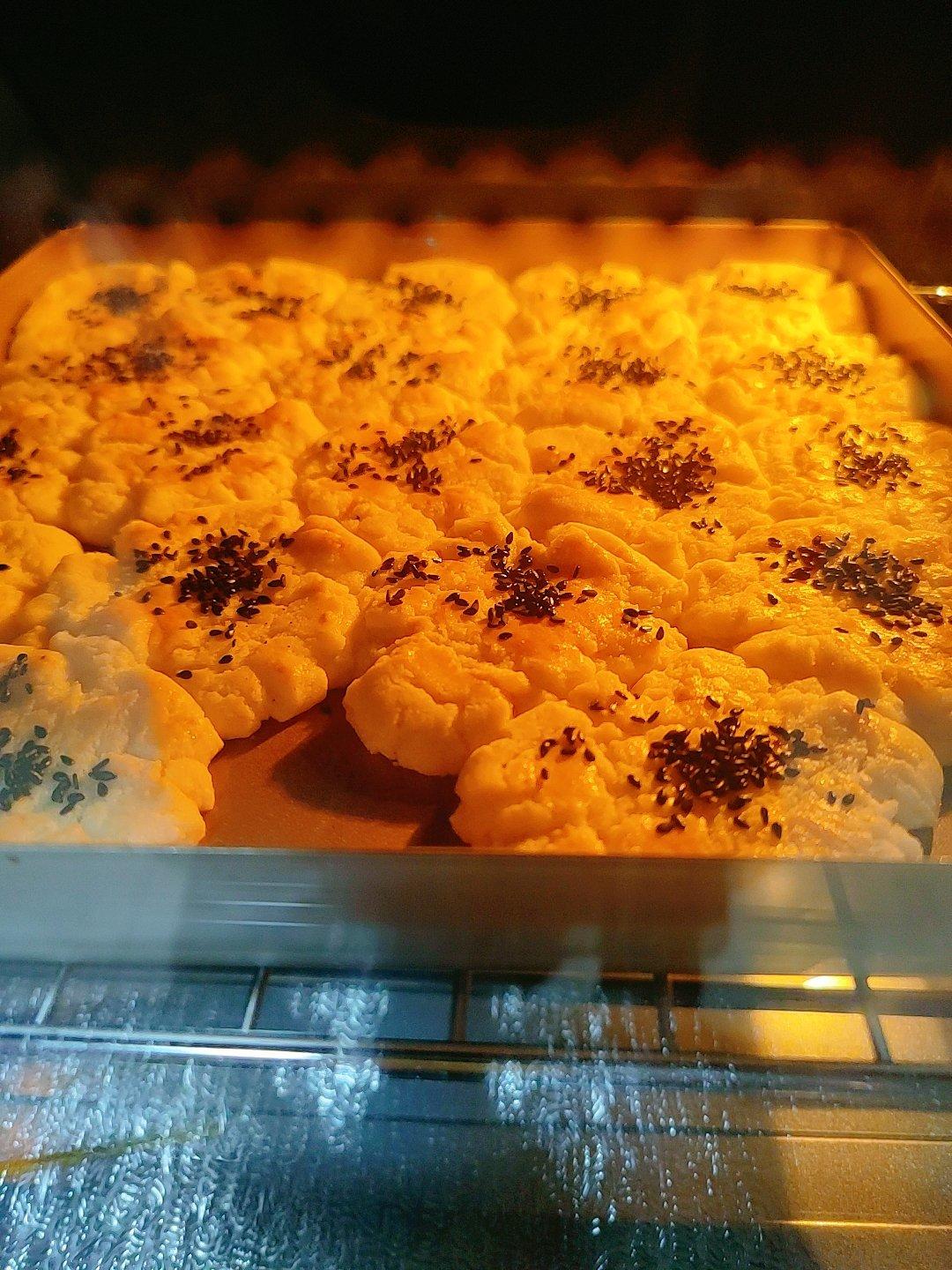 轻轻一按就碎掉的原味桃酥（不输猪油版）