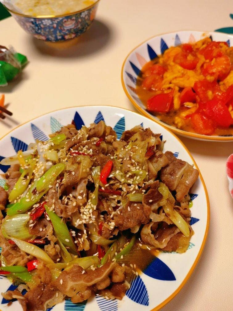 薇拉0106做的葱爆孜然羊肉卷