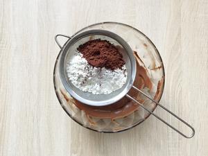 浓醇巧克力杯子蛋糕的做法 步骤10