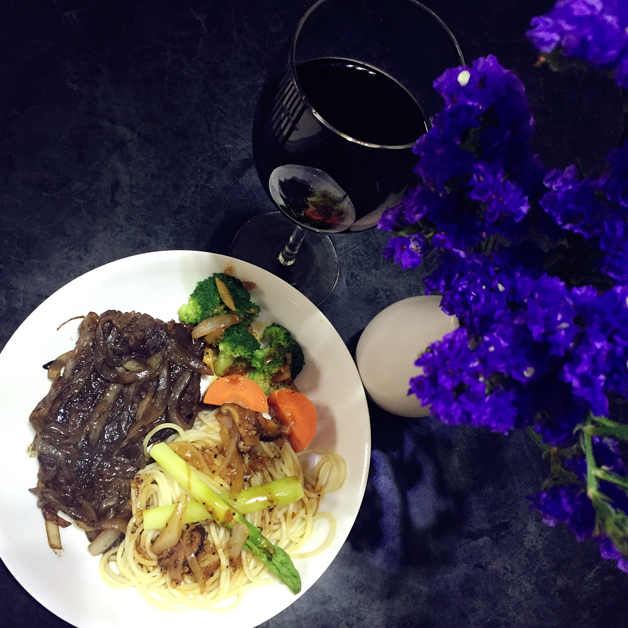 煎牛排不老的诀窍(无需烤箱)