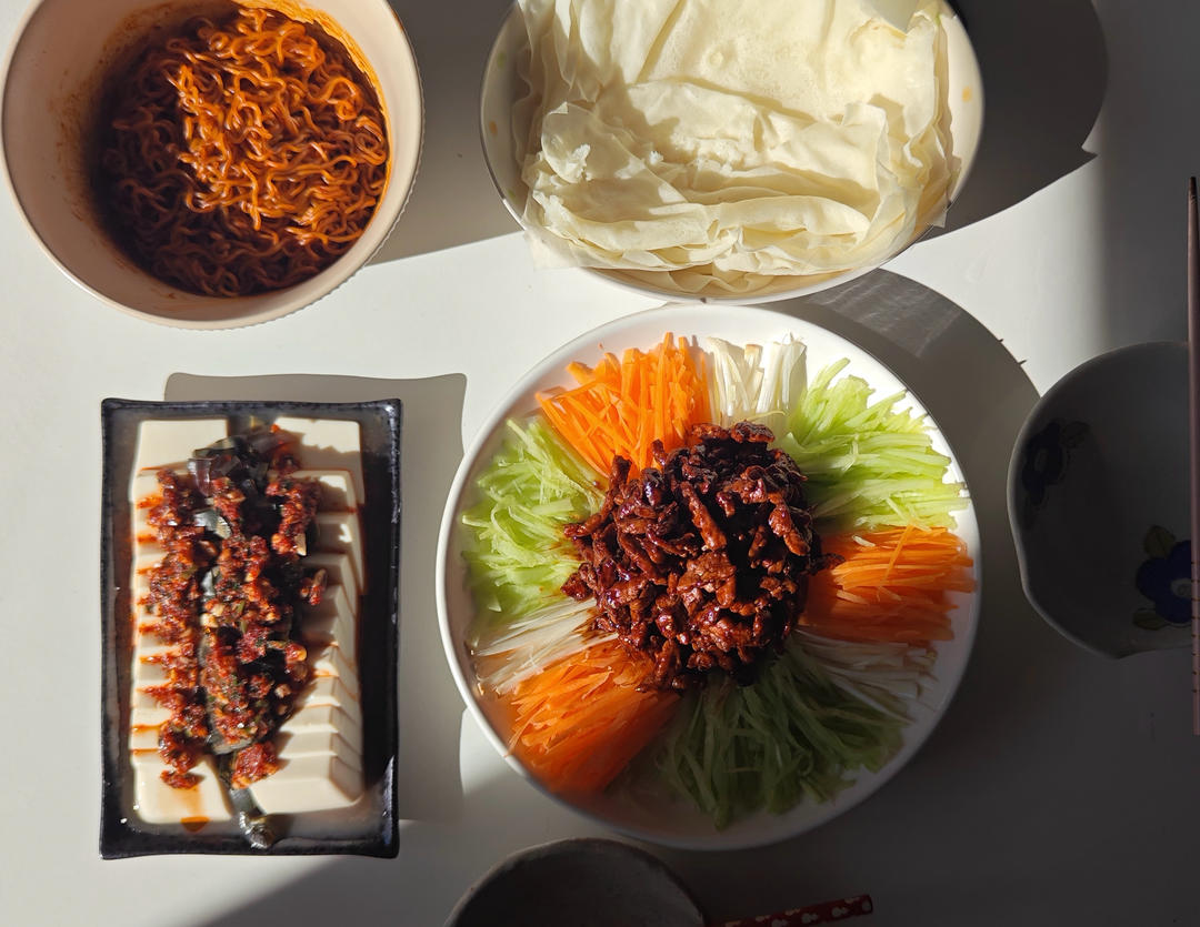 学做京酱肉丝，带饼的