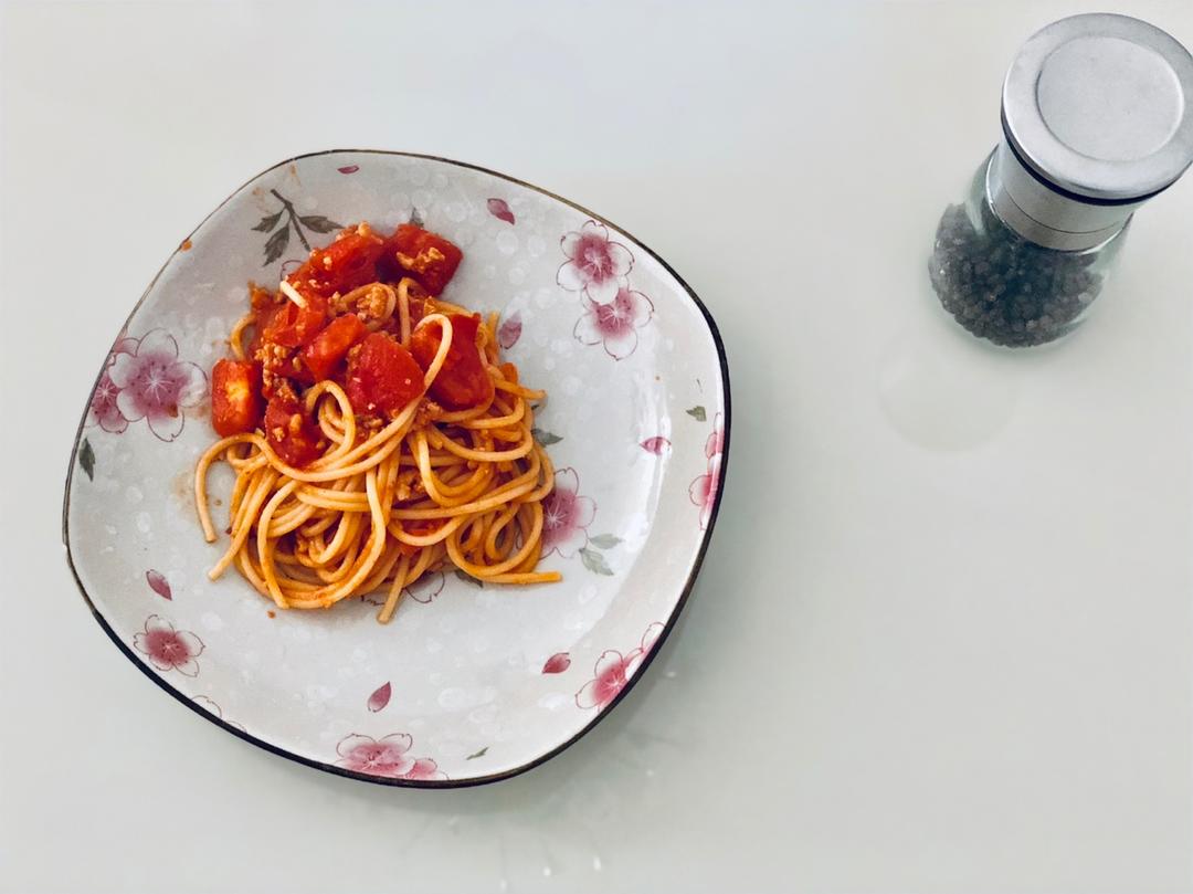 番茄肉酱意大利面