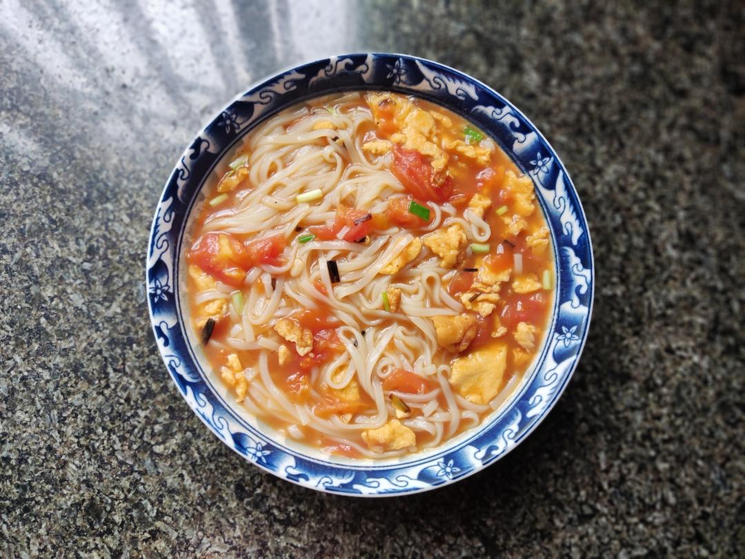 恨不得抱着锅舔的番茄鸡蛋面