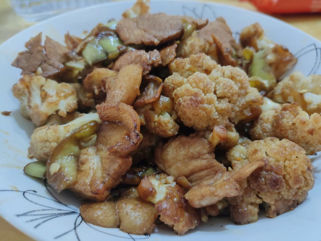 老丁的私房菜-干锅花菜
