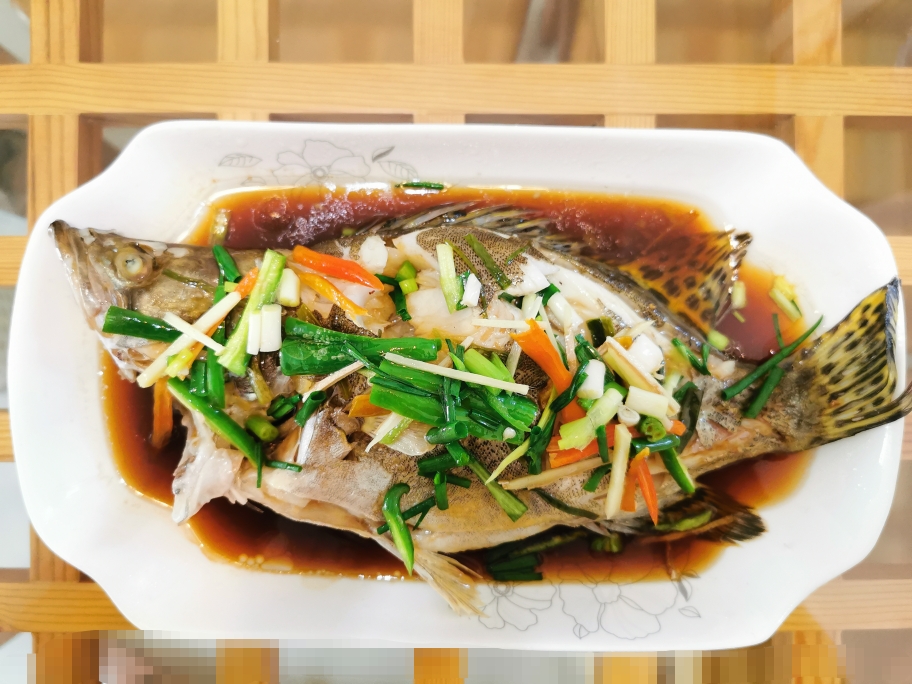 清蒸桂花鱼(鳜鱼)，适合各种清蒸鱼，超级鲜美的做法