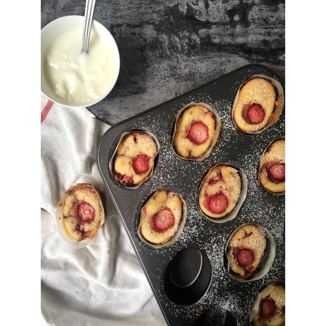 鲜草莓奶油酥饼马芬<Strawberry Shortcake Muffin>