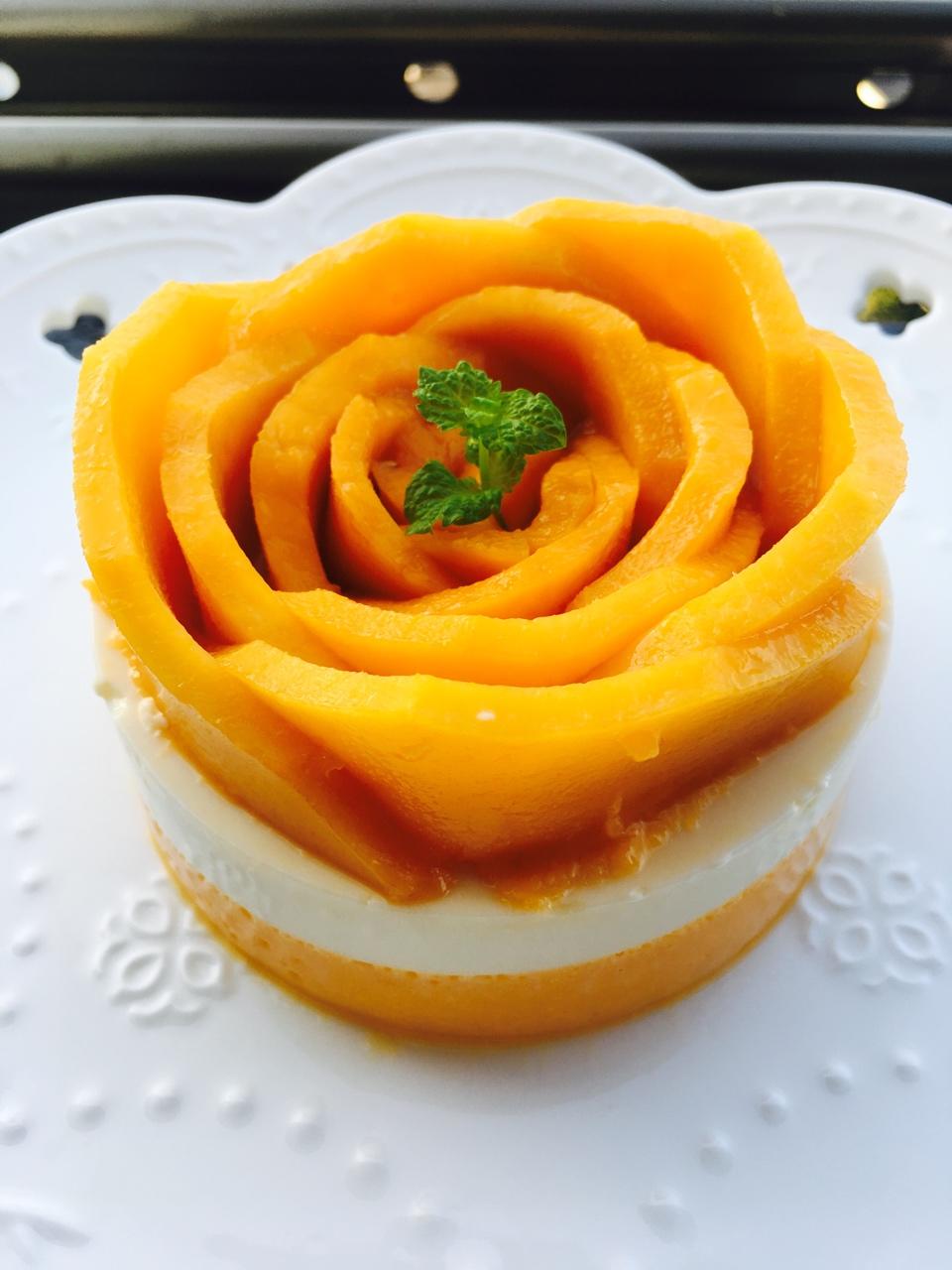 遗落凡间的精灵灵做的芒果玫瑰花