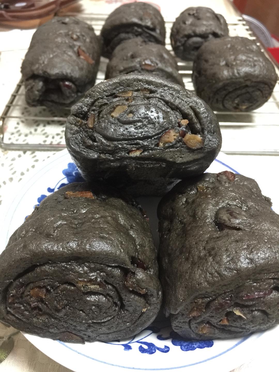 黑芝麻酱红枣卷，馒头的做法