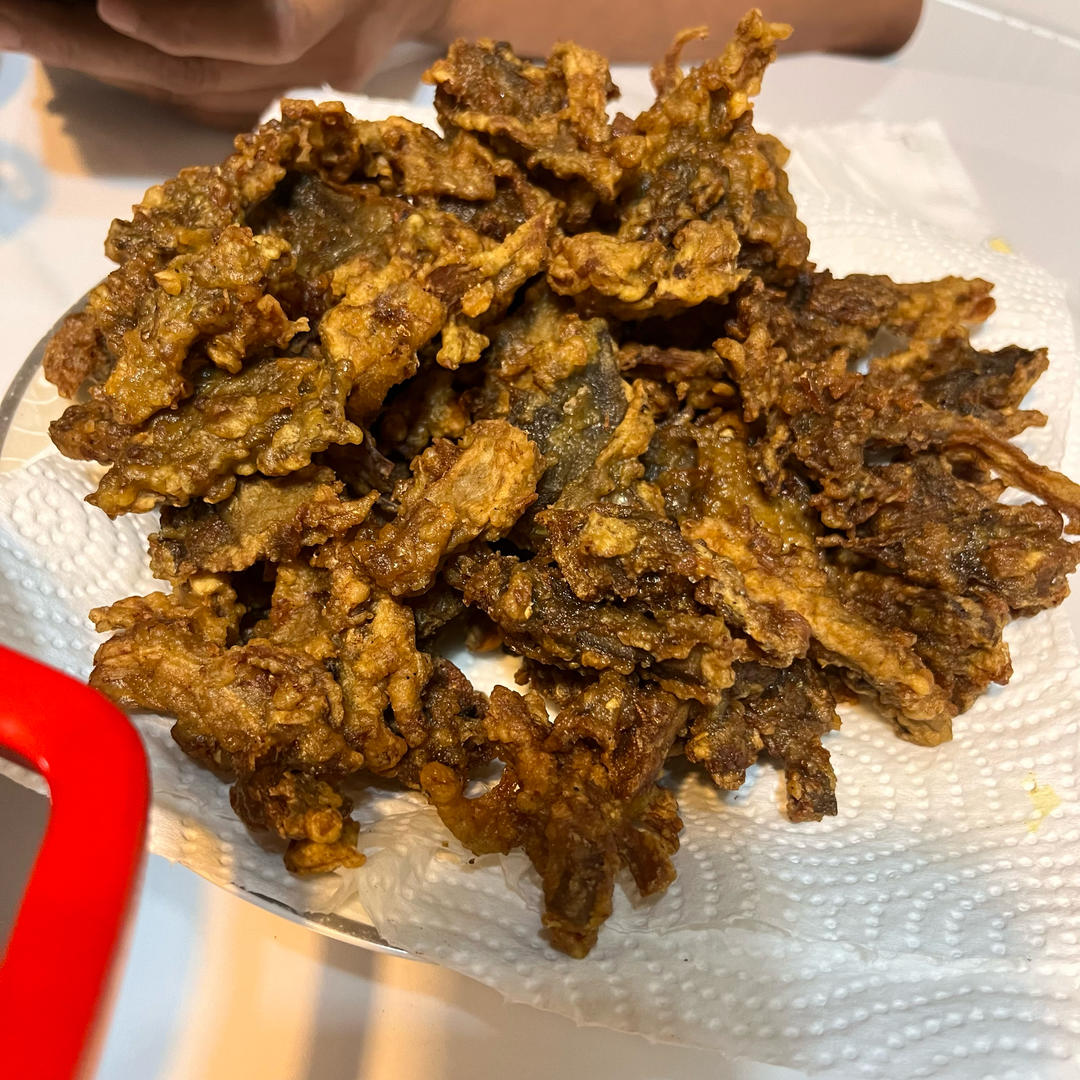 干炸蘑菇的做法，大人小孩都喜欢