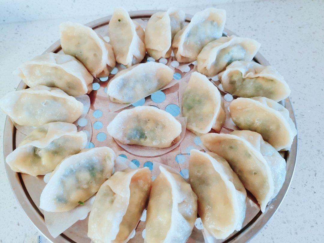韭菜鸡蛋蒸饺