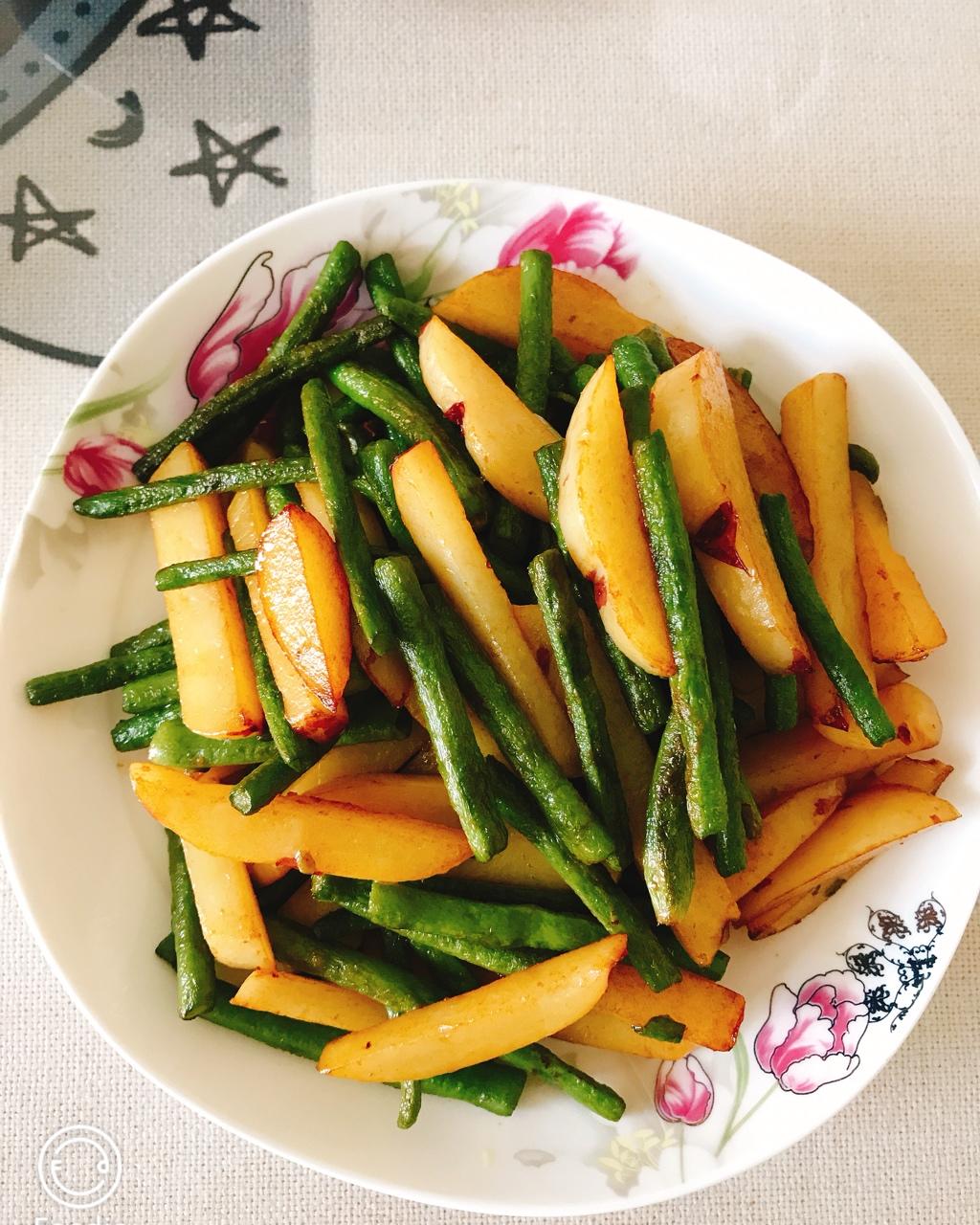 豆角烧土豆条
