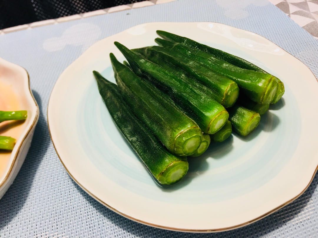 凉拌秋葵