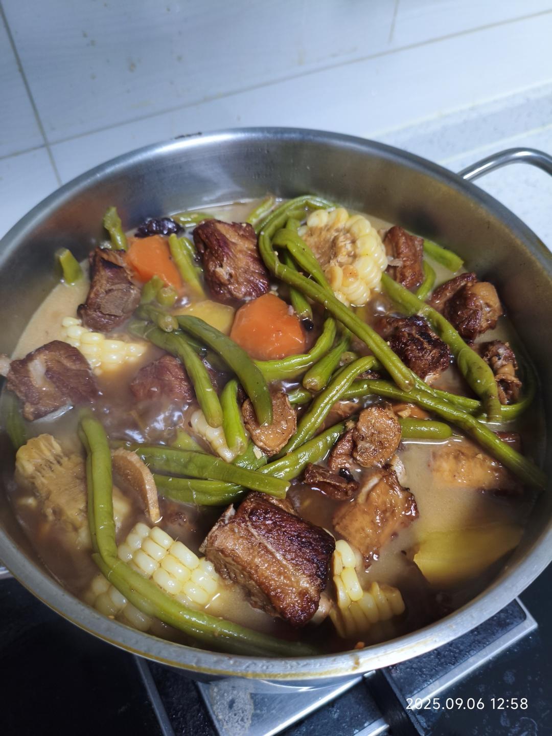 硬菜代表--排骨炖豆角土豆（豆角焖面胚子）