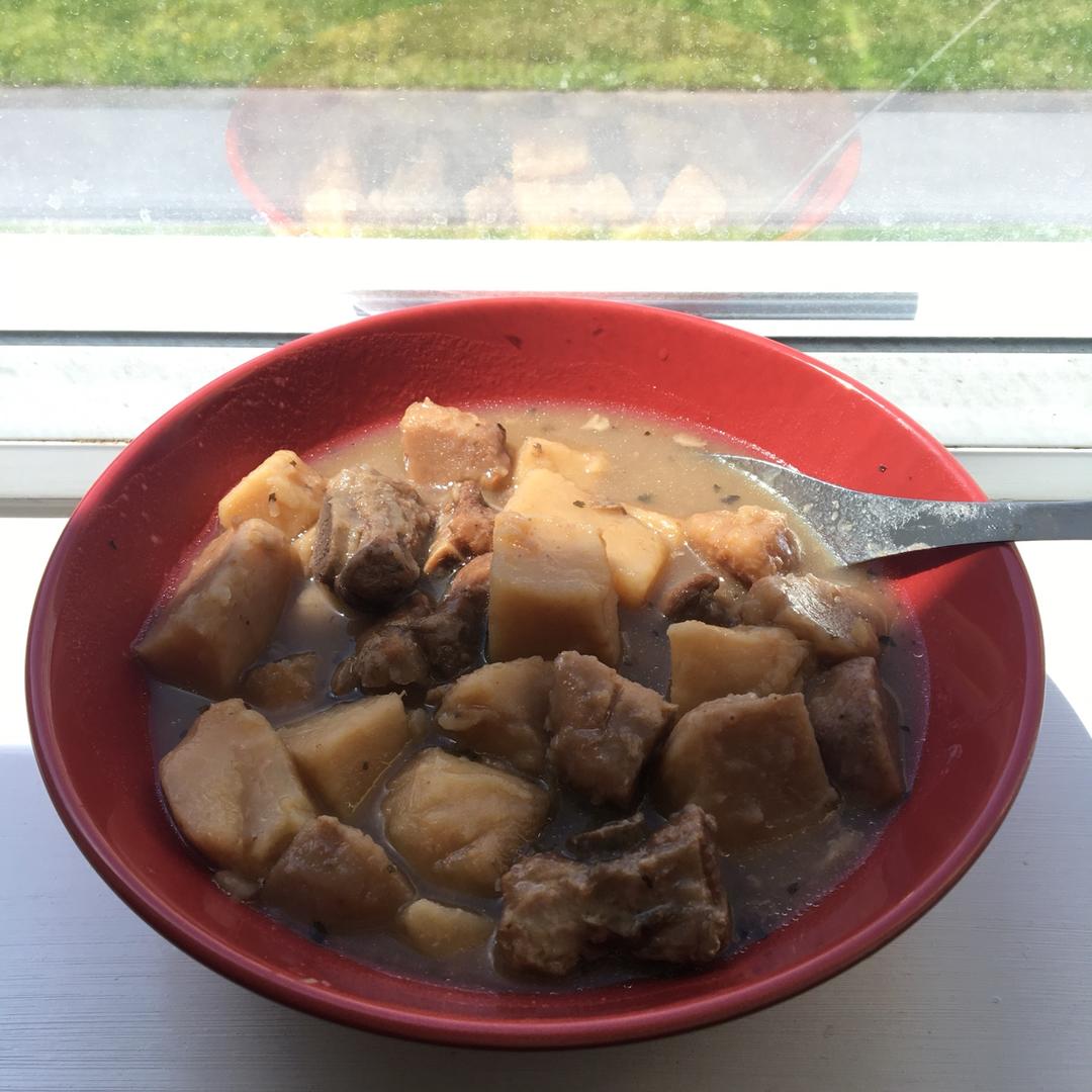 芋艿排骨煲