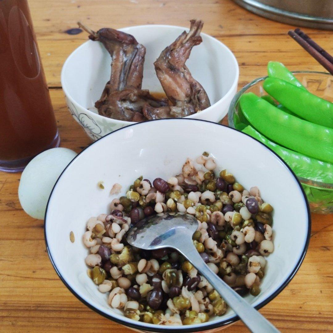 咸鸭蛋拌饭 超好吃