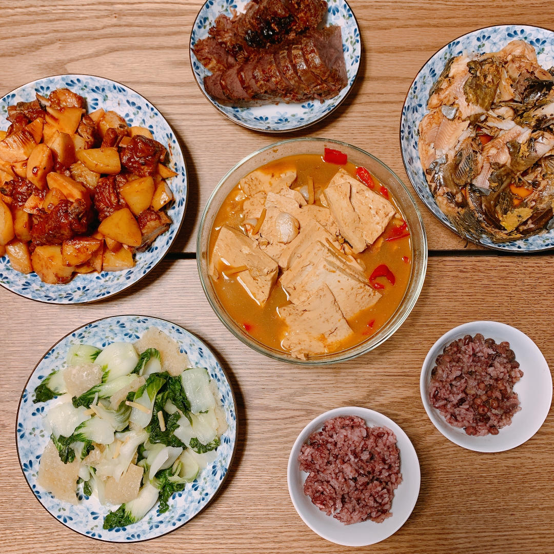 胖皮家吃饭の日常