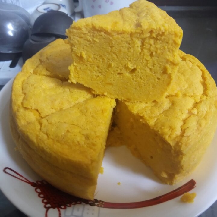 无油低脂软绵绵的南瓜蒸蛋糕