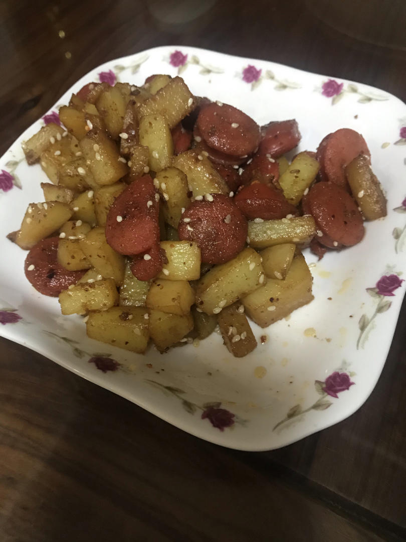 香辣过瘾❗️超好吃孜然火腿土豆丁，吃一口就沦陷❗️