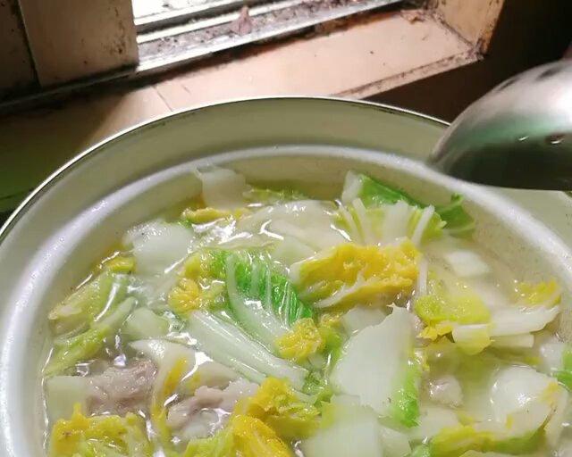 白菜排骨汤的做法