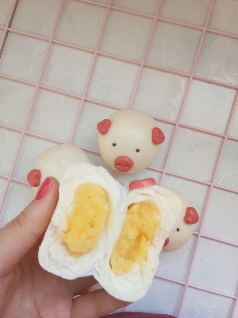猪猪🐷奶黄包（内附简单超好吃的奶黄馅做法）的做法