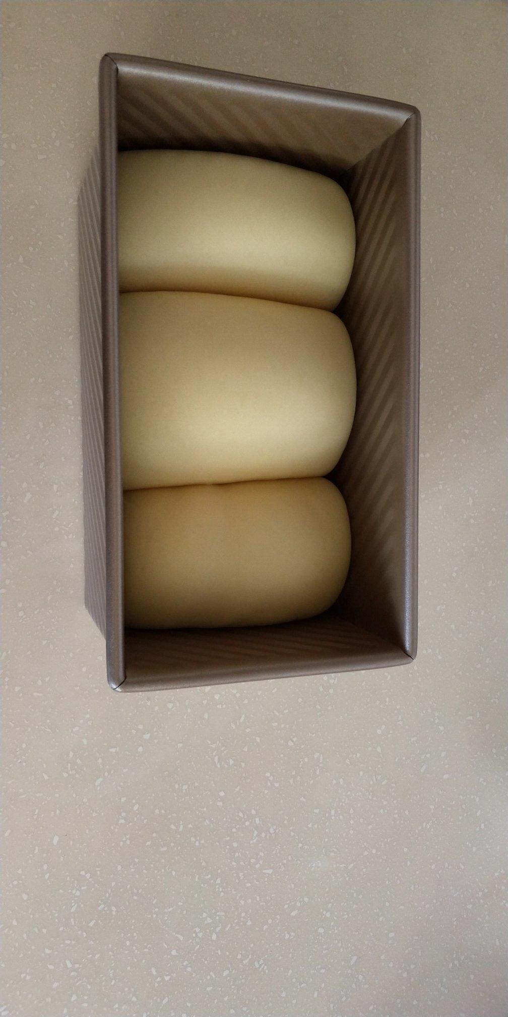 吐司，奶香手撕面包，超级香浓