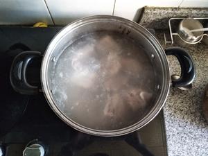 冬瓜排骨汤（电饭煲）的做法 步骤2