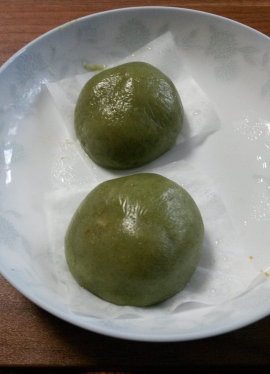 咸蛋黄肉松青团