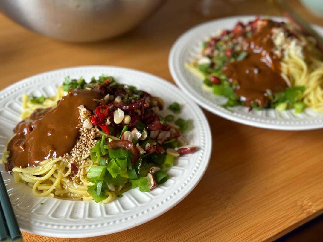 超简单超快手的热干面（小白也可以学会哦）