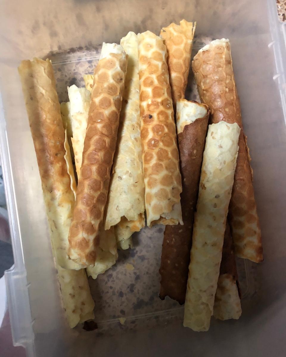 奶香芝麻蛋卷（是香香脆脆的那种喔~）