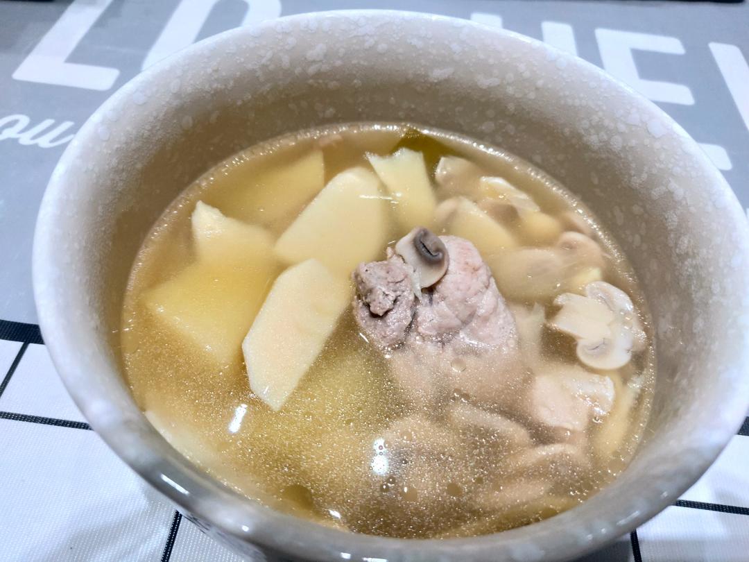 口蘑冬笋排骨汤