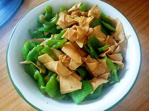 东北尖椒干豆腐的做法 步骤4