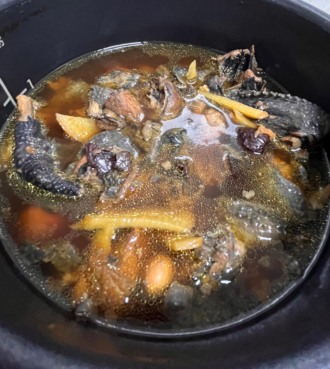 榴莲壳乌鸡汤