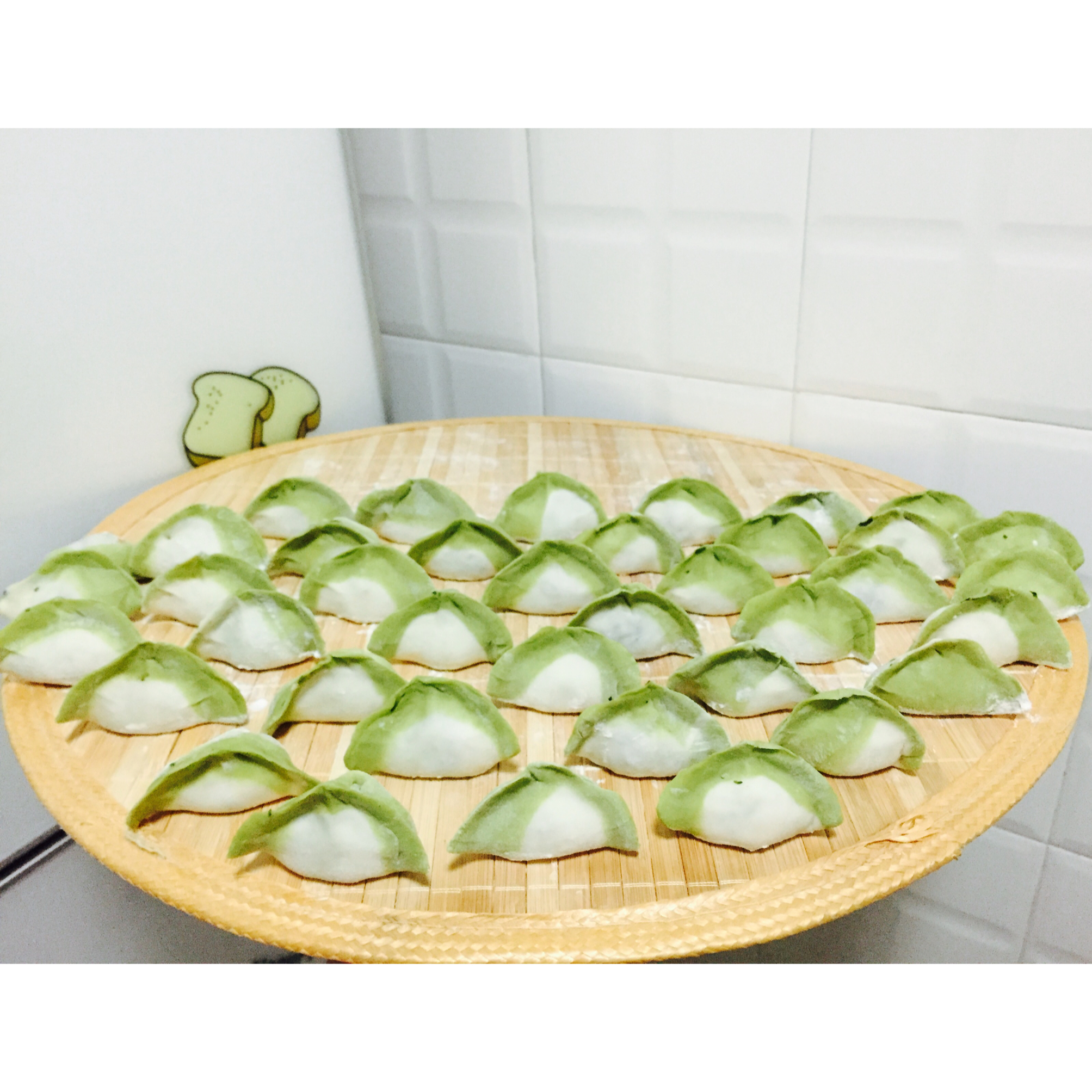 翡翠白玉白菜水饺详细版(附翡翠白玉白菜饺包法,翡翠白玉饺子皮两种制