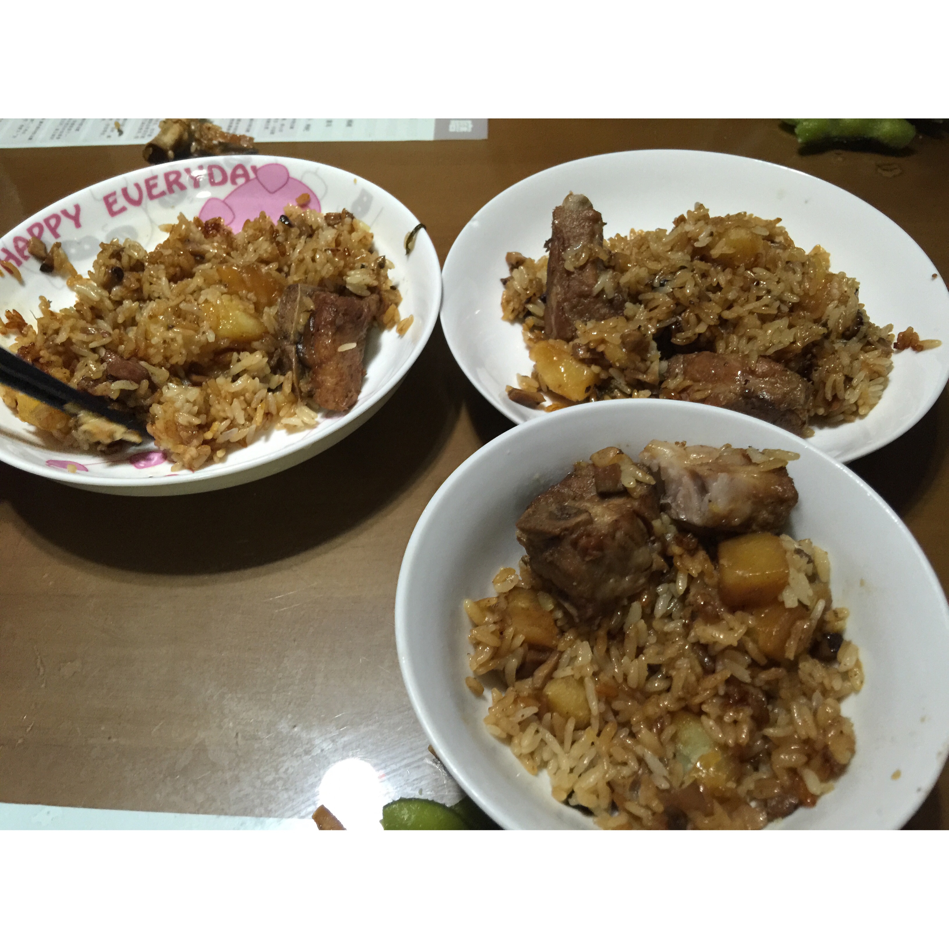 喷香排骨焖饭（爆好吃）